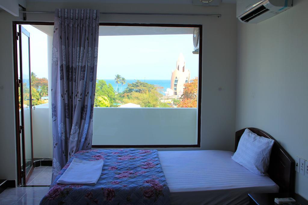 Hanhcafe Hotel Nha Trang Room photo